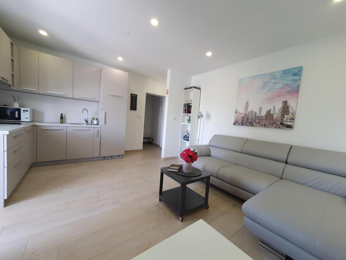 Apartmani Melanie Πόρετς Εξωτερικό φωτογραφία