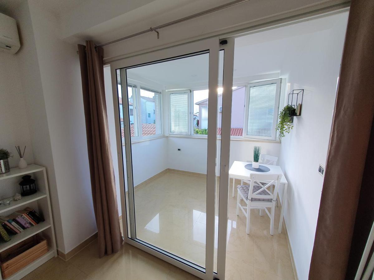 Apartmani Melanie Πόρετς Εξωτερικό φωτογραφία