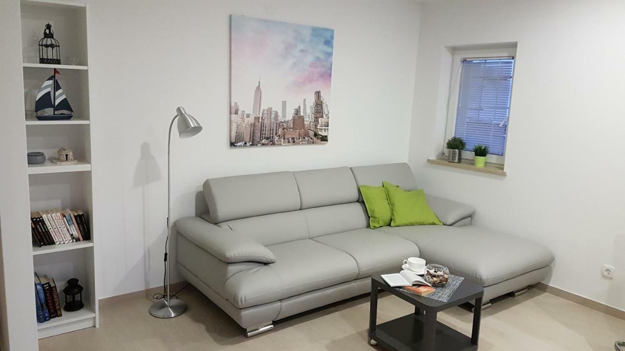 Apartmani Melanie Πόρετς Εξωτερικό φωτογραφία